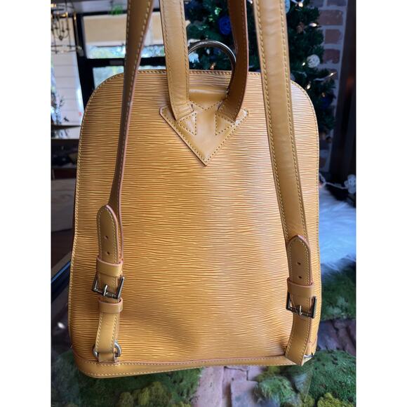 LOUIS VUITTON Yellow Epi Gobelins Backpack VI0935 - Picture 10 of 16